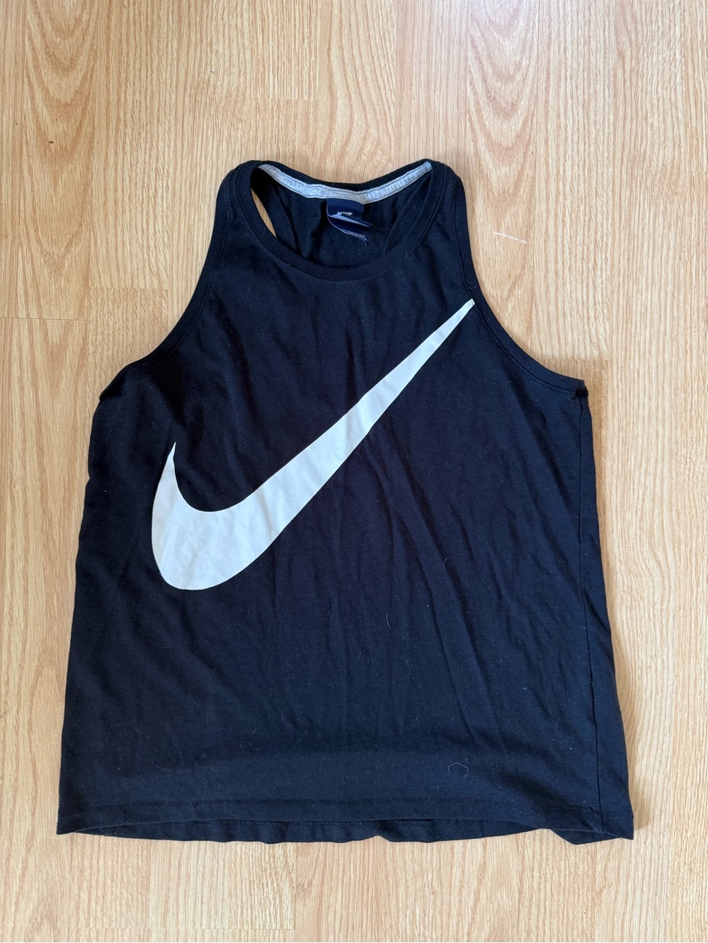 Nike women’s black and white tank top size small